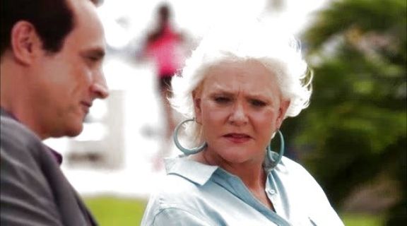 Madeline Westen's Blue Bracelet on Burn Notice