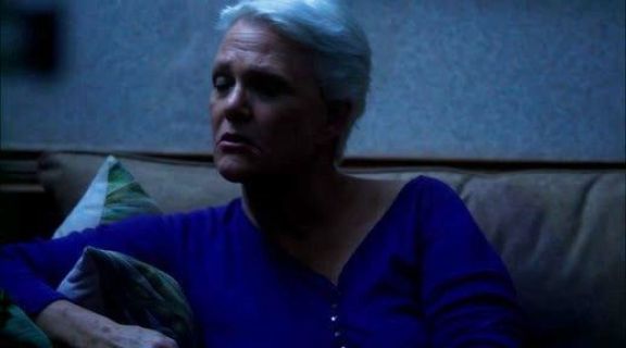 Madeline Westen's Button Down Tunic on Burn Notice