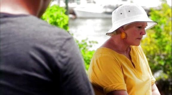 Madeline Westen's Linen Blend Bucket Hat on Burn Notice