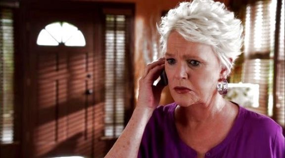 Madeline Westen's Tunic Top on Burn Notice