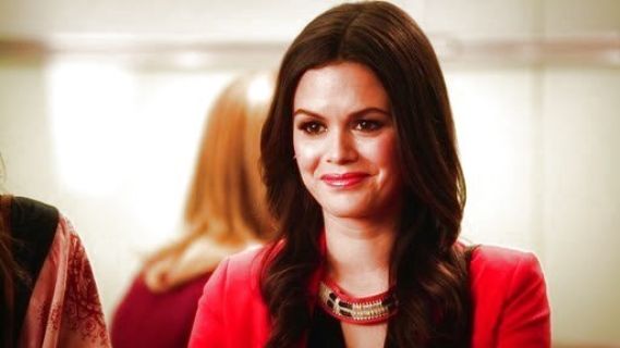 Magnolia Breeland's 'Bijoux Encolure' Embellished Top on Hart of Dixie