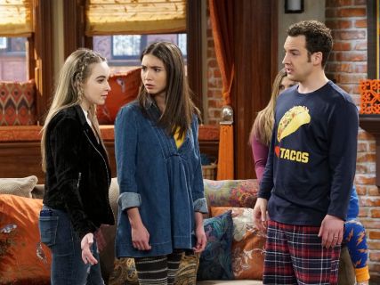 Maya Hart's Distressed Denim Jeans on Girl Meets World