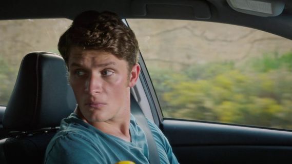 Michael Cordero Jr.'s Slim Broken-In V-Neck T-Shirt on Jane the Virgin