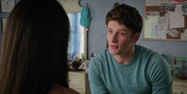 Michael Cordero Jr.'s Slim Cotton-Cashmere Crewneck Sweater on Jane the Virgin