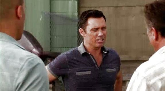 Michael Westen's Grey polo on Burn Notice