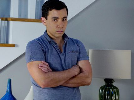 Oliver Hampton's Blue Polo on How To Get Away With Murder