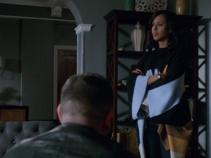 Olivia Pope's Aurela Scarf on Scandal