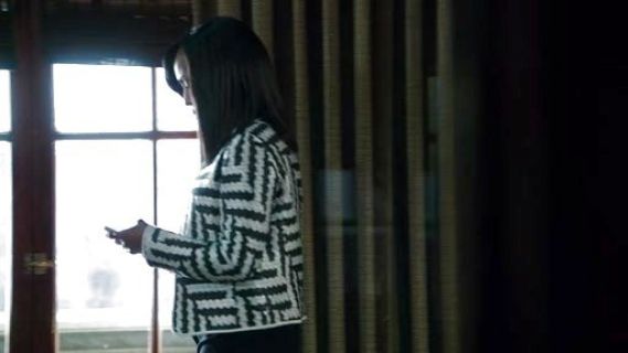 Olivia Pope's Geometric Jacquard Jacket on Scandal