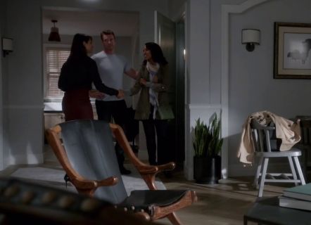 Olivia Pope's Journal Crossbody in Pebble Leather on Scandal