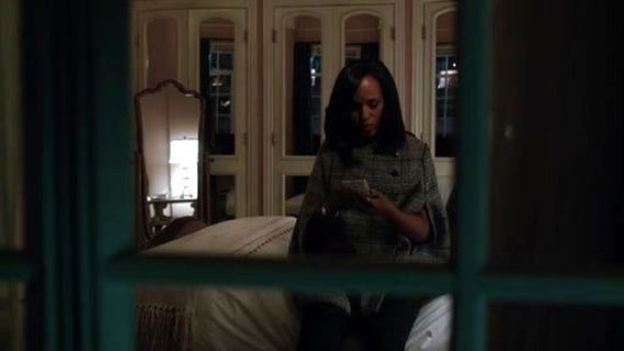 Olivia Pope's Plaid Cape on Scandal