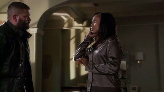 Olivia Pope's Silk Essence Pajama Top on Scandal