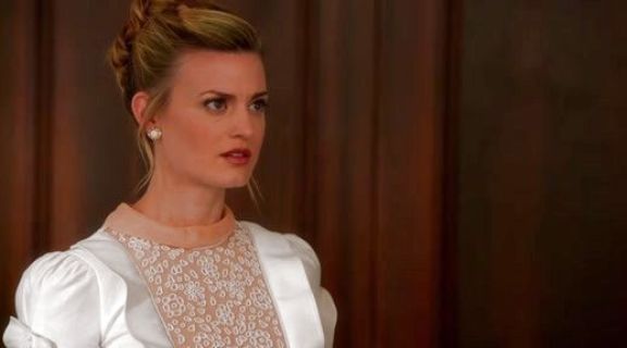 Paige Collins's White and Silkblend Dress on Royal Pains