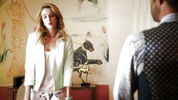 Petra Solano's Ellsie Curved Hem Jacket on Jane the Virgin