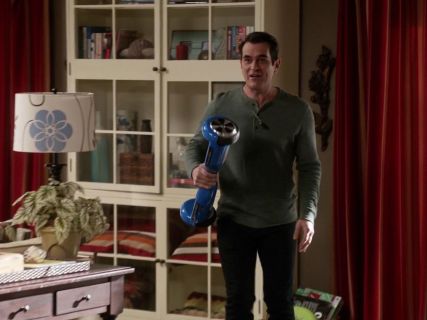 Phil Dunphy's Olive Green Thermal Henley on Modern Family