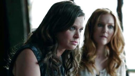 Quinn Perkins's Iron And Black Lace-Patterned Colorblock 'Milly' Dress on Scandal