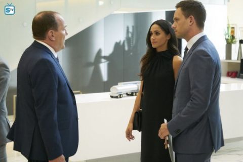Rachel Zane's bow-neck dress on Suits