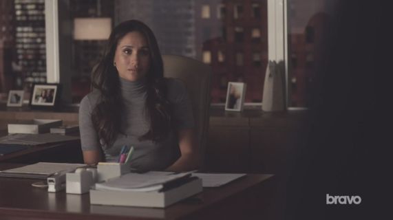 Rachel Zane's Cashmere-Silk Short-Sleeve Sweater on Suits