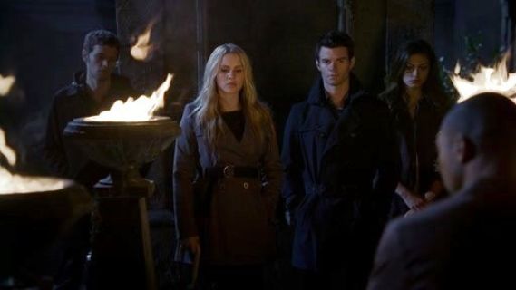 Rebekah Mikaelson's Scarpa Double Breasted Trench Coat on The Originals