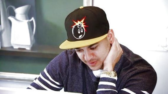 Rob Kardashian's Adam New Era Fitted Hat Black / Yellow on Keeping Up With The Kardashians