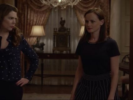 Rory Gilmore's Josette pleated stretch-knit mini skirt on Gilmore Girls