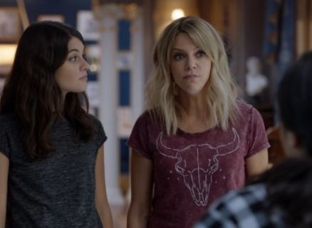 Sabrina Pemberton's Ginala Heathered Tee on The Mick