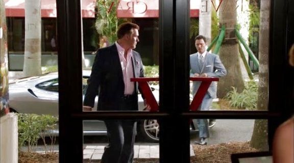 Sam Axe's Collar Shirt on Burn Notice