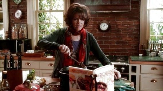 Sara Carver's 'Safari Animal' Oversized Scarf on Chasing Life