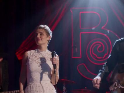 Scarlett O'connor's Dixie Lace Crop Top on Nashville