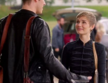 Scarlett O'connor's 'Jimi' Stretch Cotton Jacket on Nashville