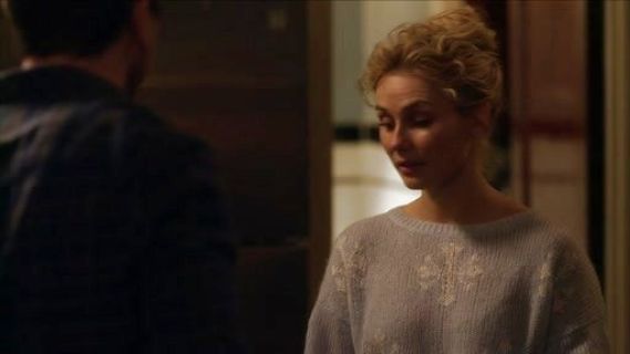 Scarlett O'connor's Snowflake Sweater on Nashville