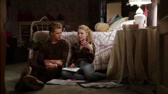 Sebastian Kydd's Basic Sweatshirt on The Carrie Diaries