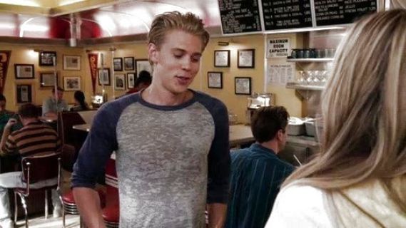 Sebastian Kydd's Burnout Raglan Tee on The Carrie Diaries