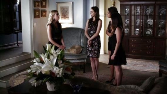 Spencer Hastings's Diane Dress on Pretty Little Liars