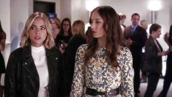 Spencer Hastings's GATHERED SEAM DRESS on Pretty Little Liars