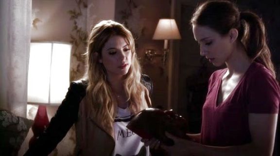 Spencer Hastings's Women's Boss V-Neck Tee on Pretty Little Liars