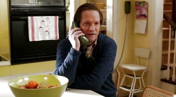 Tom Bradshaw's Cable V-Neck Sweater on The Carrie Diaries