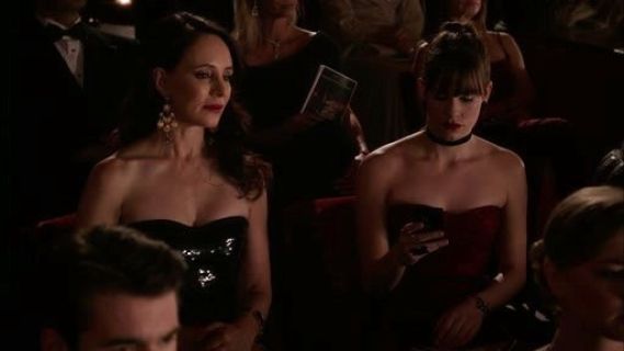 Victoria Grayson's black sequins strapless mermaid long dress on Revenge