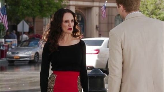 Victoria Grayson's Lace Inset Pencil Skirt on Revenge