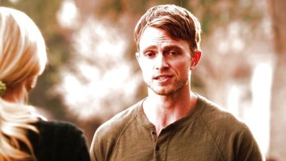 Wade Kinsella's Olive Raglan Henley on Hart of Dixie