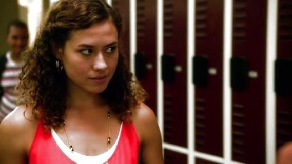 Zoe's 'locked in' long bow necklace on Star Crossed