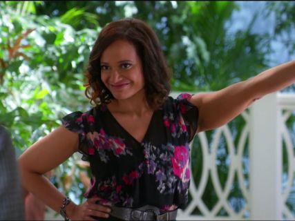 Zoila Diaz's Black Floral Top on Devious Maids