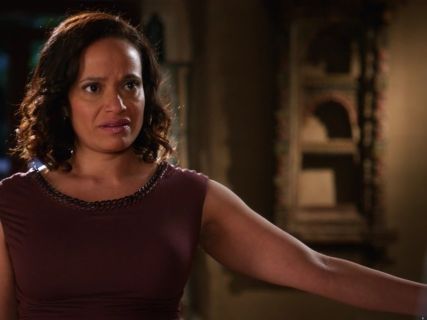 Zoila Diaz's Chain Trim Top on Devious Maids