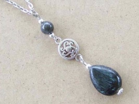 'Bijoux' Teardrop Necklace