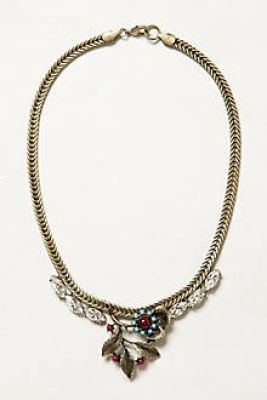 Broderie Necklace