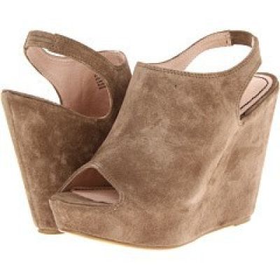 Holly Wedges