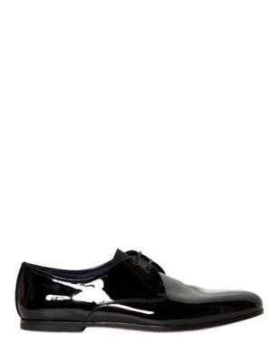 lace up patent leather shoe