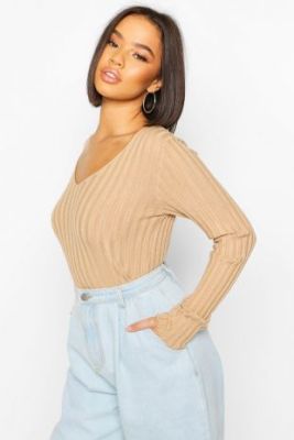 Boohoo - V-Neck Ribbed Knit Top
