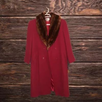 Mario de Pinto - Red Long Sleeve Wool Button Down Winter Coat with Faux Fur Collar