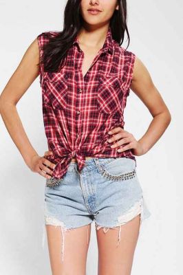 Sleeveless Printed Tie-Front Shirt
