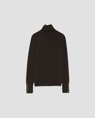 TURTLENECK SWEATER WITH PEARL BUTTONS